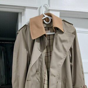 Brooks Brothers Women's Water Repellent Trench Coat size 4